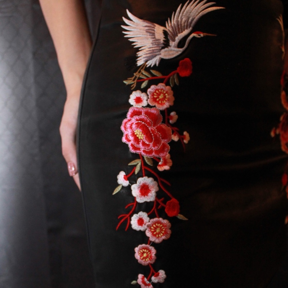 Embroidered pleather skirt Asian design crane